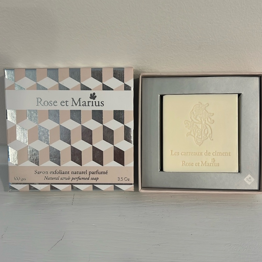 Rose et Marius Natural scrub lavender soap - 3.5oz